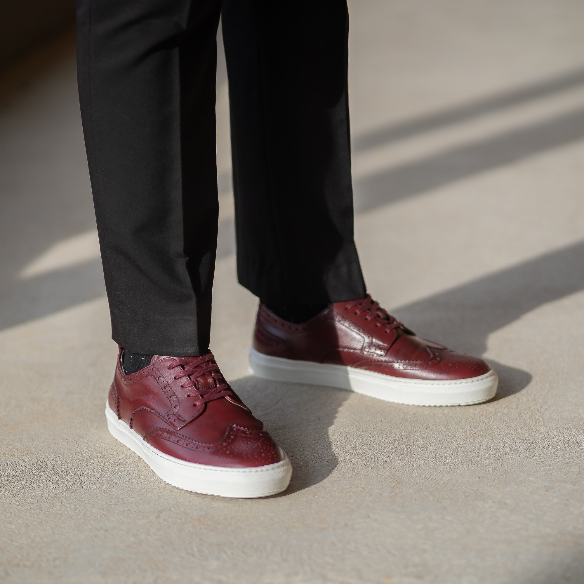 LEATHER SNEAKERS